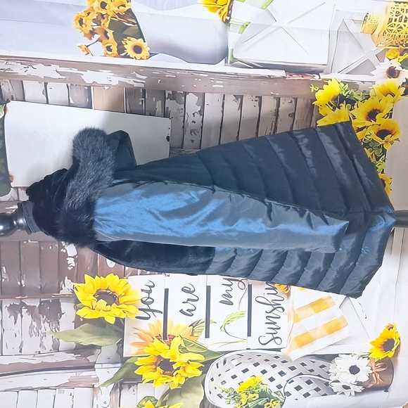 Blue Duck Large down blue 3/4 length coat with fox and rabbit fur. - Picture 3 of 9